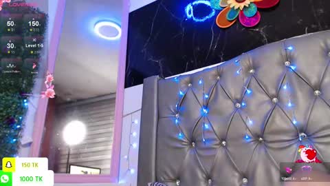   online show from 19, 9, 2025