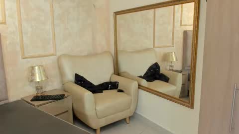 lila bailey  online show from 13, 2, 2025