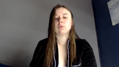 Snapshot of lilae37yis chatting on 7, 10, 2025 Lily online show from 7, 10, 2025