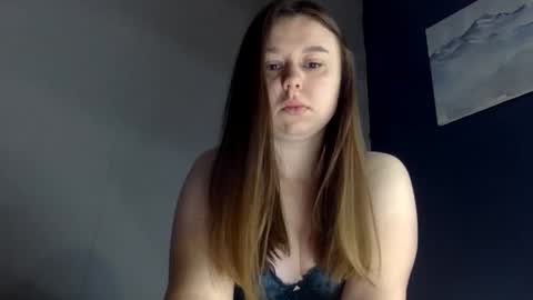 Snapshot of lilae37yis chatting on 8, 10, 2025 Lily online show from 8, 10, 2025