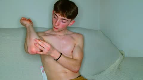 Snapshot of lilbearxxxx chatting on 8, 2, 2026 lilbearxxxx online show from 8, 2, 2026