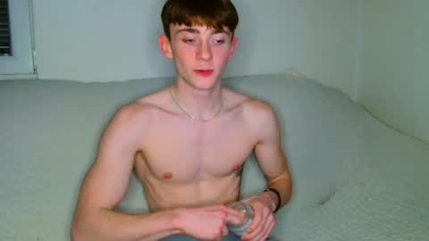 Snapshot of lilbearxxxx chatting on 2, 3, 2026 lilbearxxxx online show from 2, 3, 2026