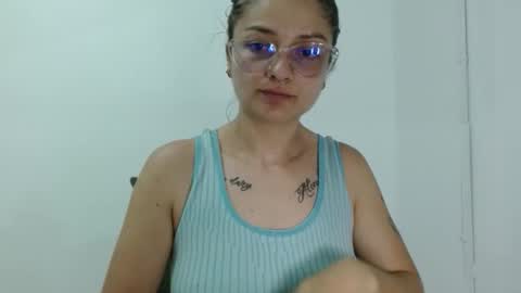 Valeri Villalobos  IG villa lobosvaleri online show from 26, 4, 2026