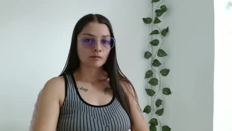 Valeri Villalobos  IG villa lobosvaleri online show from 8, 5, 2026