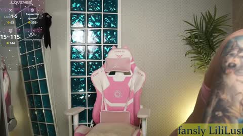 Lili online show from 28, 1, 2025