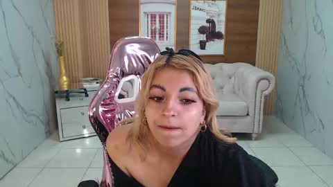 Lili online show from 19, 2, 2025