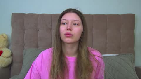 Mia online show from 16, 2, 2026