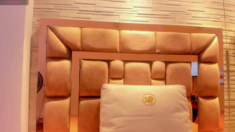 LILIAN  online show from 22, 11, 2025