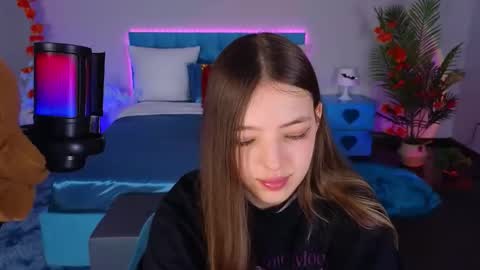 Lili Bakery online show from 3, 11, 2025