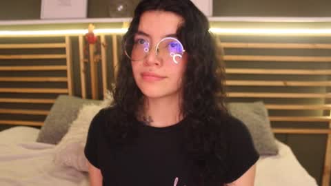  Lili  online show from 11, 3, 2025