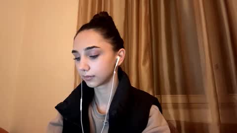 Snapshot of lilihalvorsen chatting on 3, 10, 2025 Lina online show from 3, 10, 2025