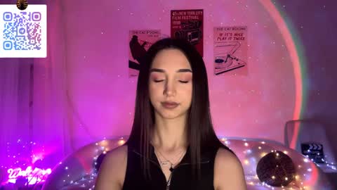 Lina online show from 12, 4, 2026