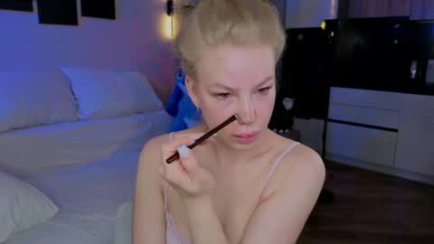 lililok101 online show from 13, 5, 2026