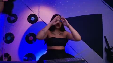 Lilith and Khloe  online show from 27, 9, 2025