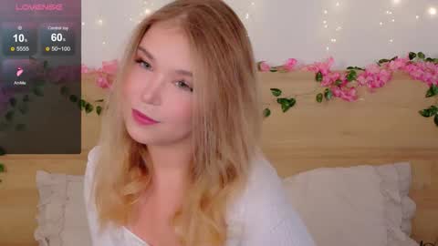 Lilith Bonheur online show from 23, 10, 2025
