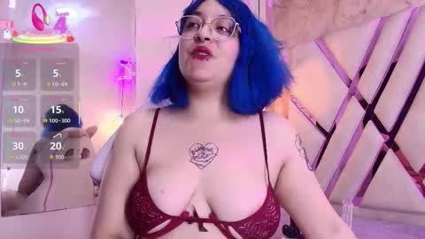 Snapshot of lilith_curvy chatting on 14, 10, 2025 online show from 14, 10, 2025