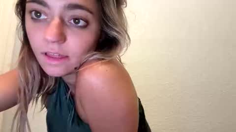 lilith_luv444 online show from 8, 5, 2026