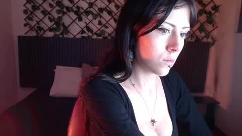 Lilith Patton  online show from 19, 4, 2026