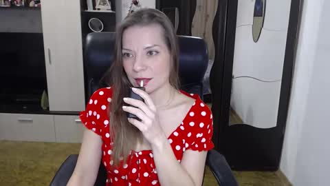 lilith small21 online show from 10, 1, 2026