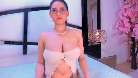 Snapshot of lilithadams11 chatting on 23, 9, 2025    online show from 23, 9, 2025