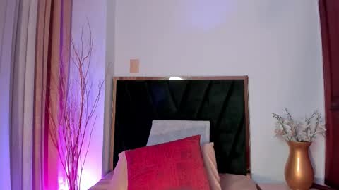 LilithEsme online show from 3, 12, 2025