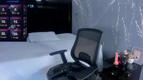 Lilith luxorr online show from 12, 11, 2025