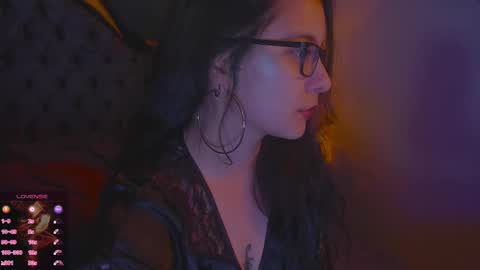 Snapshot of lilithmystic01 chatting on 22, 10, 2025 lilithmystic01 online show from 22, 10, 2025