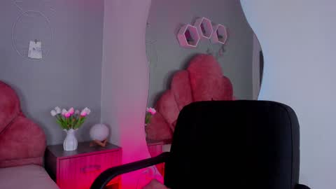 lilithsmith__ online show from 28, 1, 2025