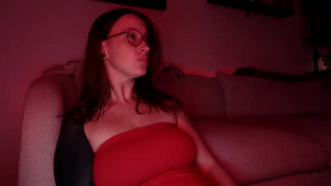 Snapshot of liljbby chatting on 18, 2, 2026 Jay please help me reach 50 thumbs up online show from 18, 2, 2026