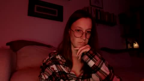 Snapshot of liljbby chatting on 24, 2, 2026 Jay please help me reach 50 thumbs up online show from 24, 2, 2026