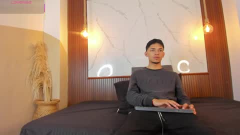 lillian_lee1 online show from 20, 5, 2026