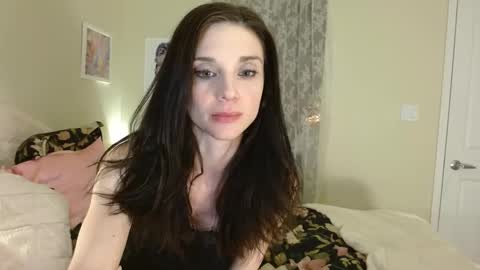 Snapshot of lillian_rose chatting on 10, 12, 2024 Lillian Rose online show from 10, 12, 2024