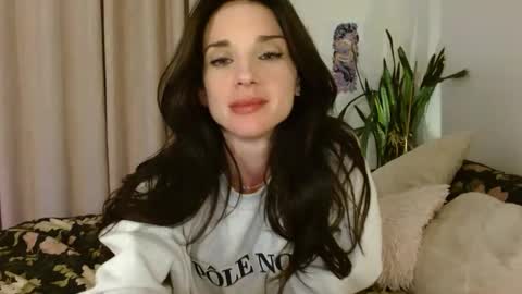 Snapshot of lillian_rose chatting on 3, 10, 2025 Lillian Rose online show from 3, 10, 2025