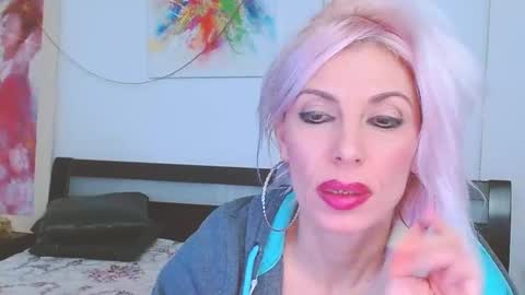 Lara online show from 13, 2, 2025