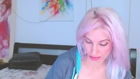 Lara online show from 13, 2, 2025