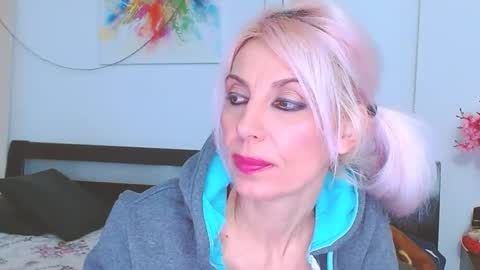 Lara online show from 24, 2, 2025