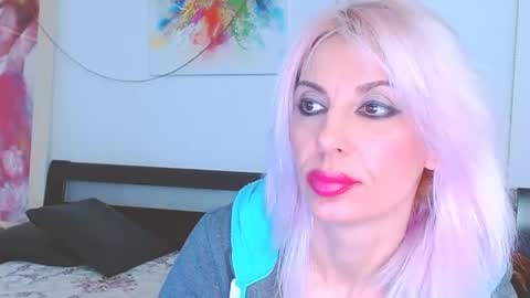 Lara online show from 1, 3, 2025