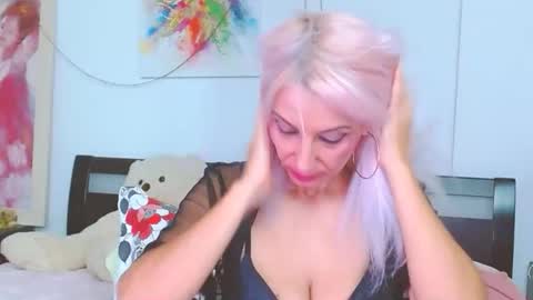 Lara online show from 15, 10, 2025