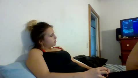 lillie_otter online show from 9, 11, 2025