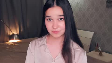 Celina Lillie online show from 4, 12, 2025