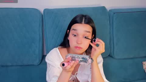 Celina Lillie online show from 19, 4, 2026