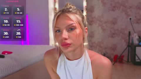 lilly_lux online show from 19, 4, 2026