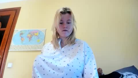 Lilly Depp online show from 20, 10, 2025