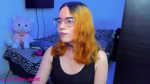 Lilly3 online show from 26, 10, 2025