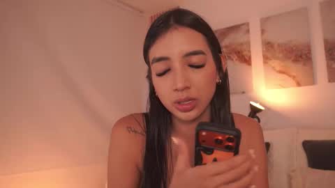 Lilly Thompson  online show from 26, 2, 2026