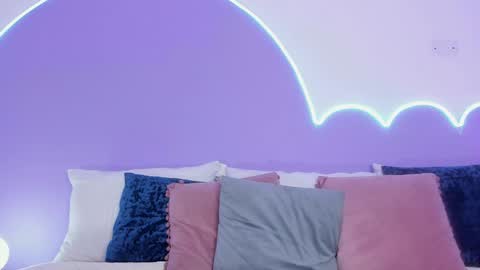 Lilou online show from 25, 1, 2025