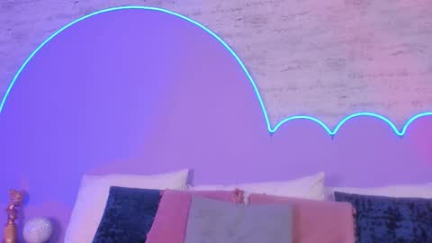 Lilou online show from 9, 9, 2025