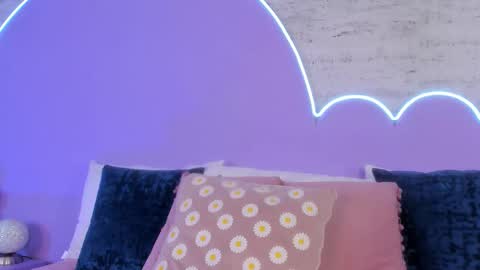 Lilou online show from 3, 12, 2025