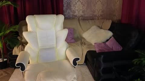 Lilu online show from 8, 10, 2025