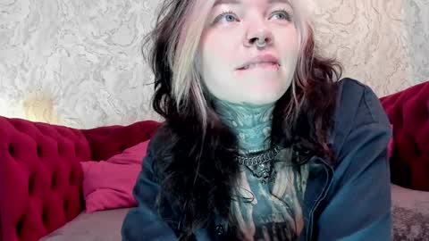 Snapshot of lilu_kayden chatting on 4, 1, 2025 Little slave Kayden online show from 4, 1, 2025